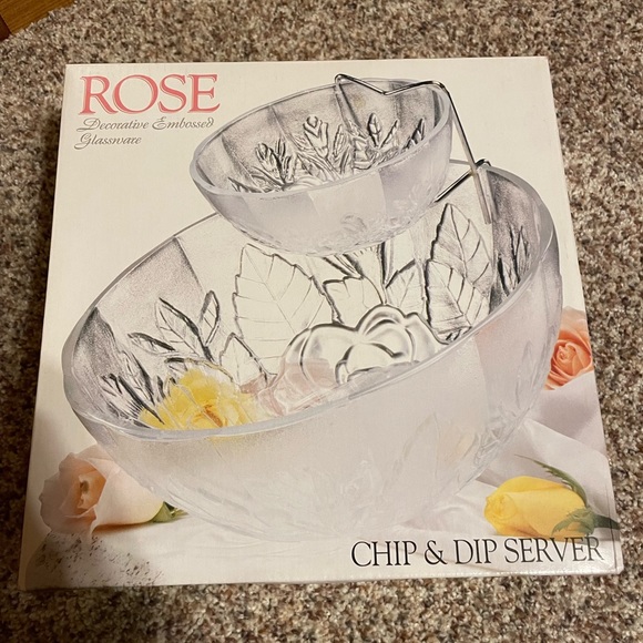 Negotiable Vintage Rose Chip & Dip Set - Picture 1 of 8